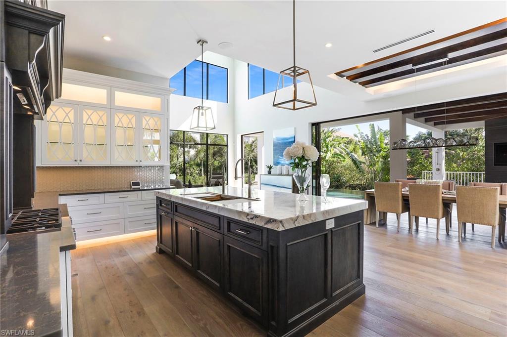 PARK SHORE - Residential