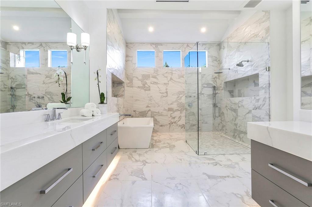 PARK SHORE - Residential