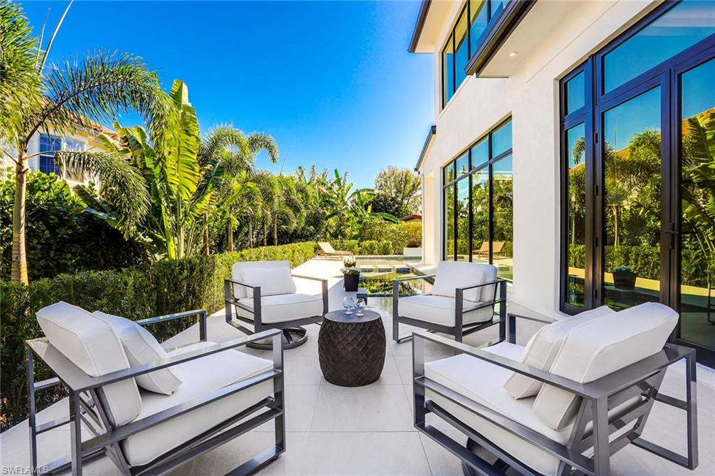 PARK SHORE - Residential