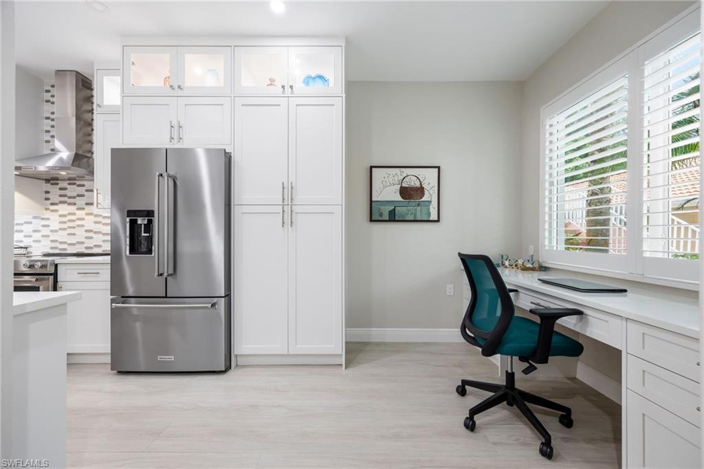 Properties 2400 Bayou LN 7509