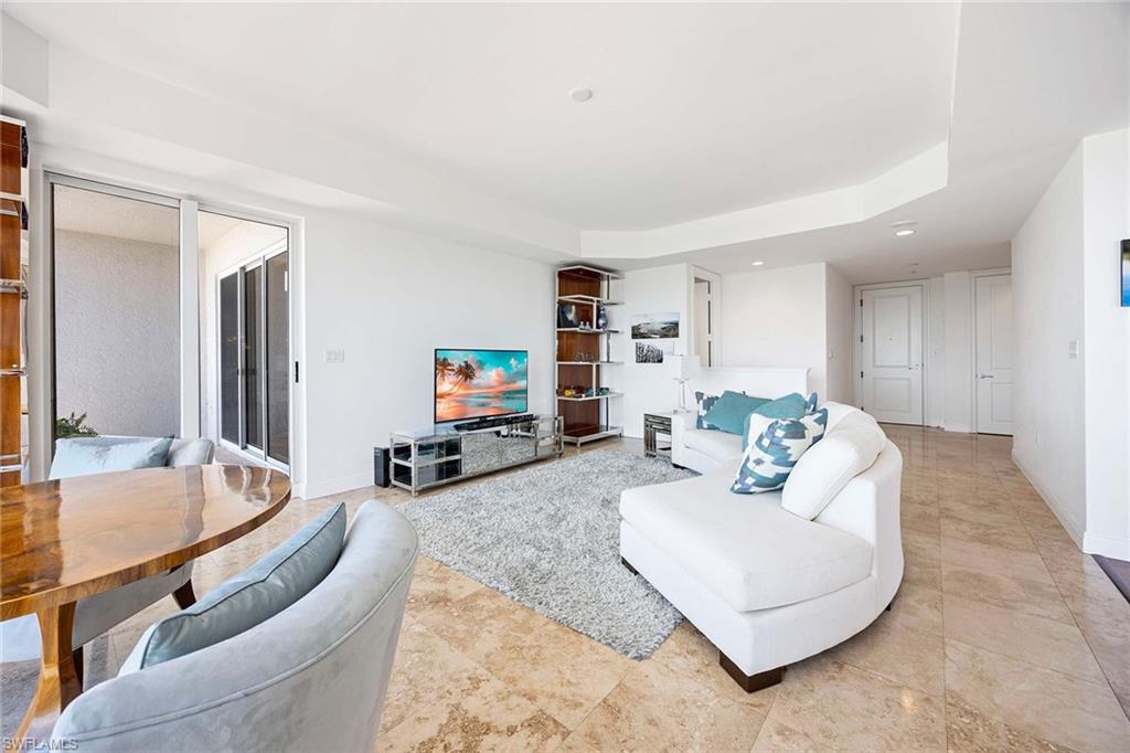 ESPERIA SOUTH - Residential Lease