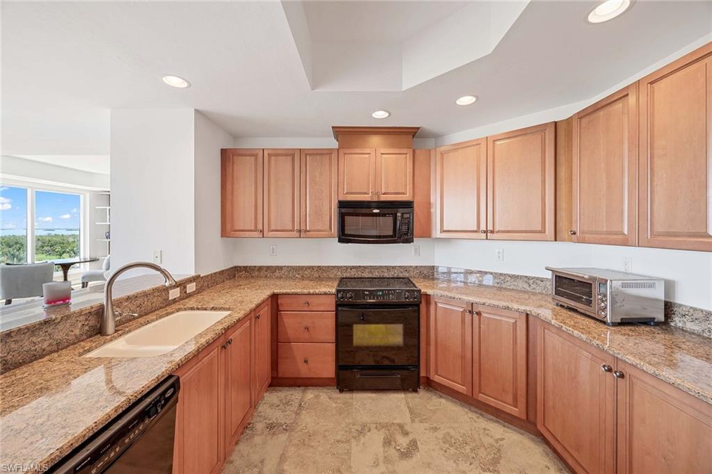 ESPERIA SOUTH - Residential Lease