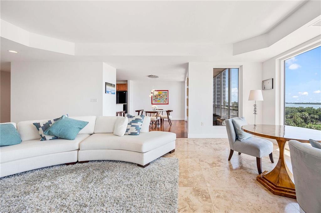 ESPERIA SOUTH - Residential Lease