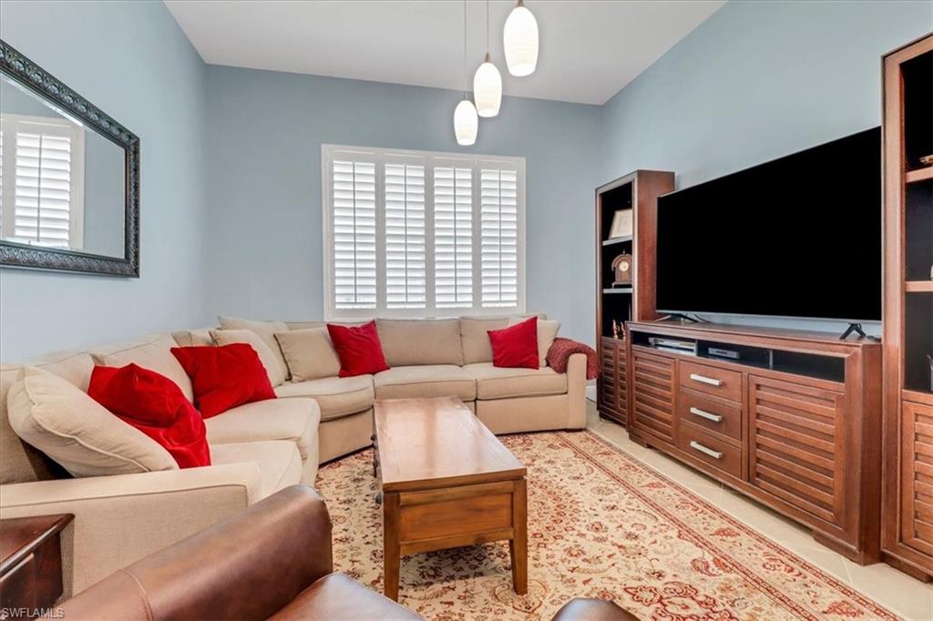 MANCHESTER SQUARE - Residential