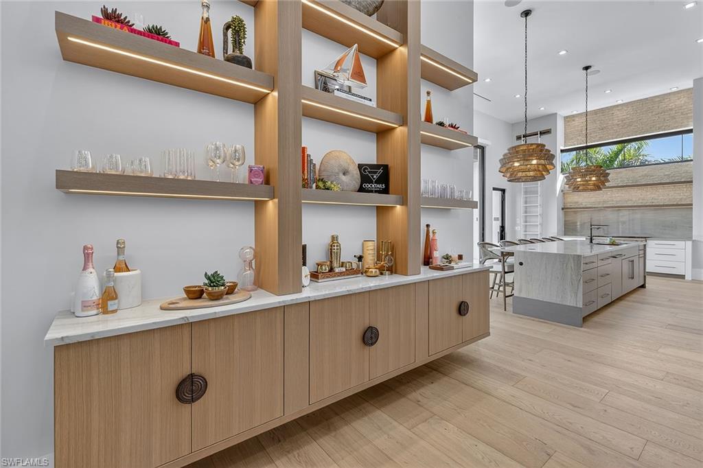 ESTATES - Residential