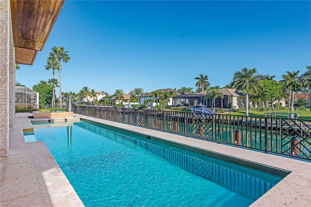 ESTATES - Residential