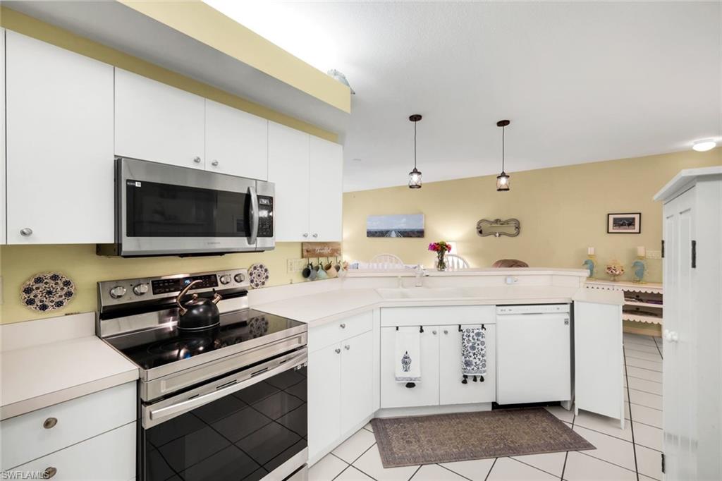 LIGHTHOUSE BAY - Residential