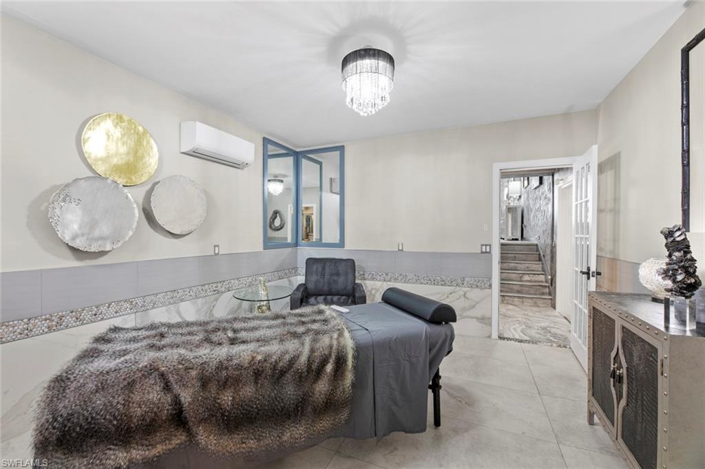 VALENCIA TERRACE - Residential