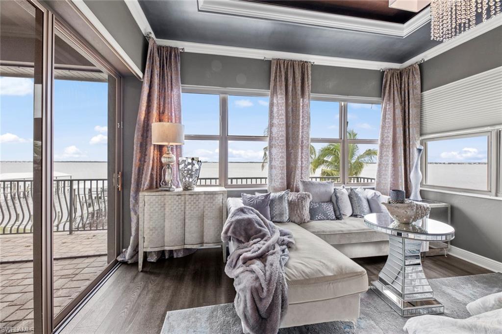 VALENCIA TERRACE - Residential