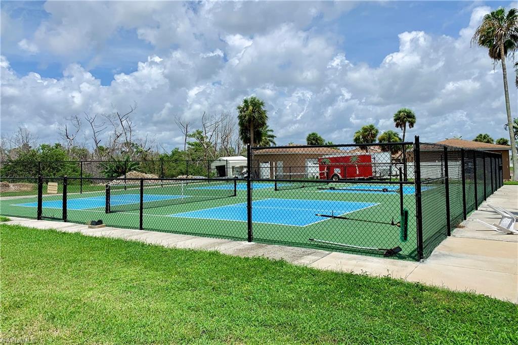 PALMETTO PALMS R V - Land