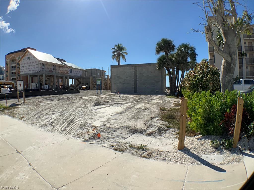 ISLAND SHORES - Land