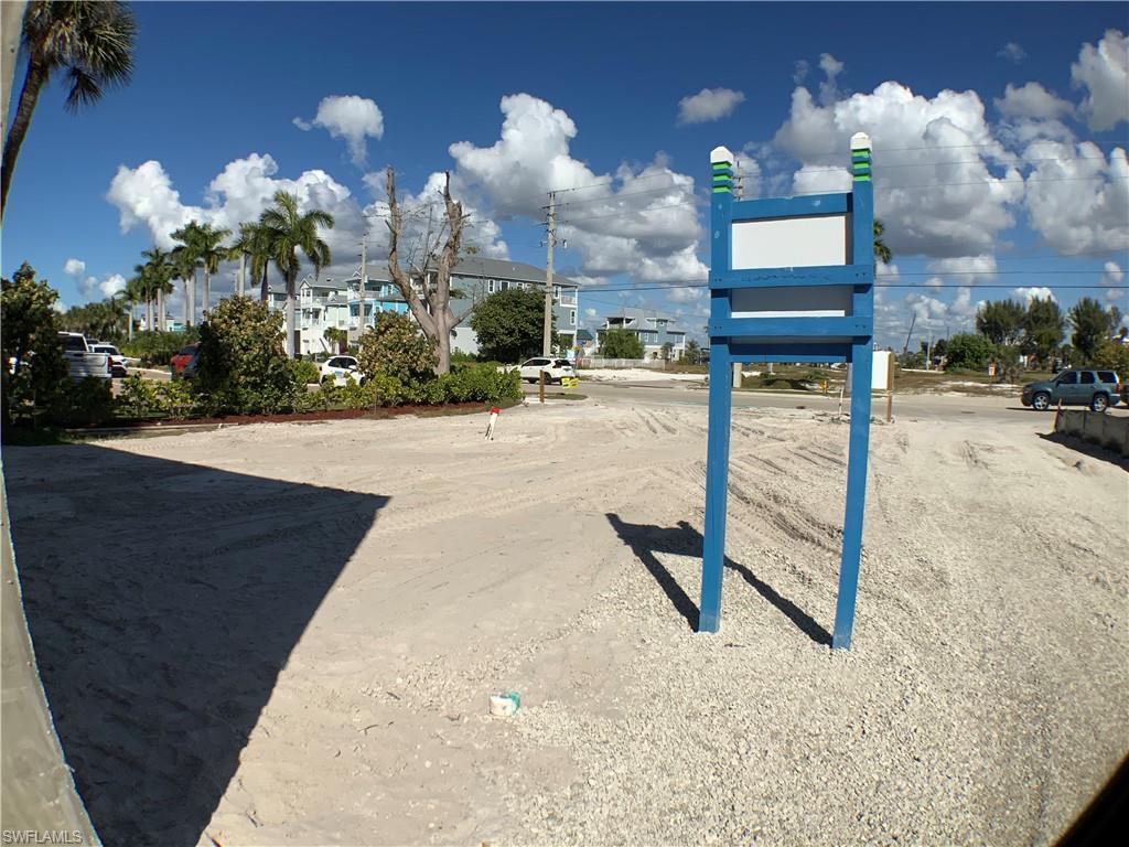 ISLAND SHORES - Land