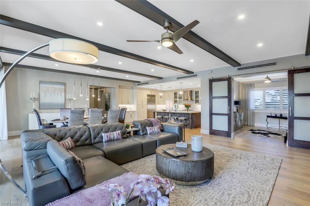 NAPLES SQUARE - Residential