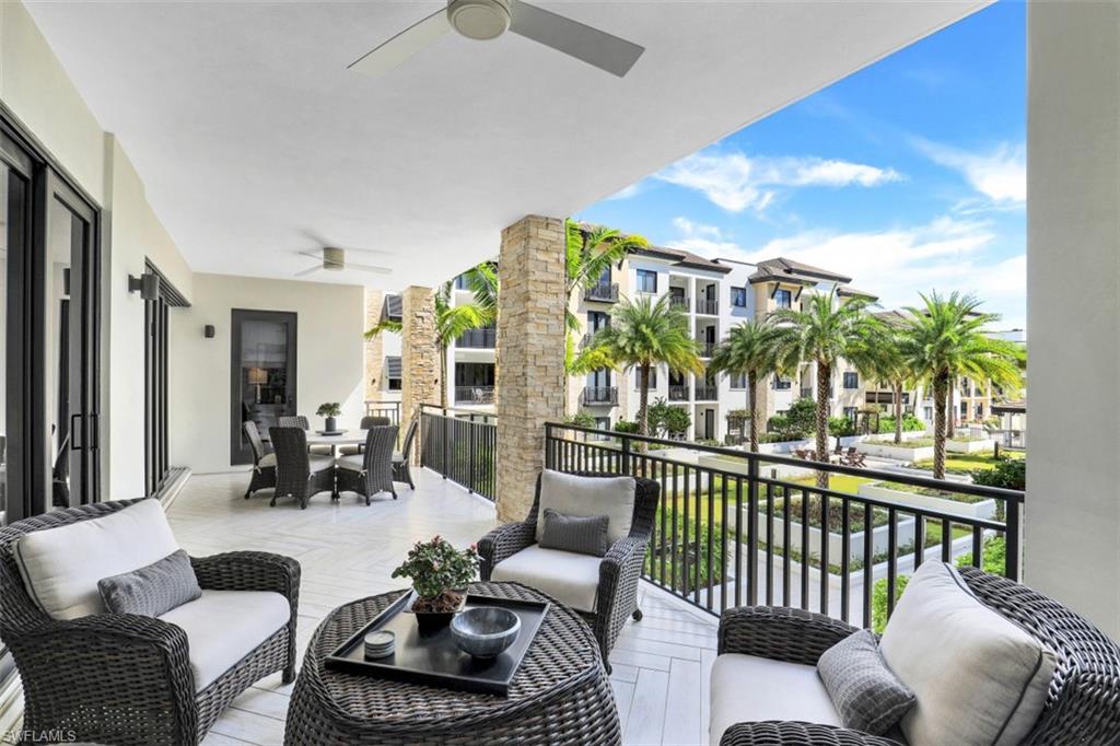 NAPLES SQUARE - Residential