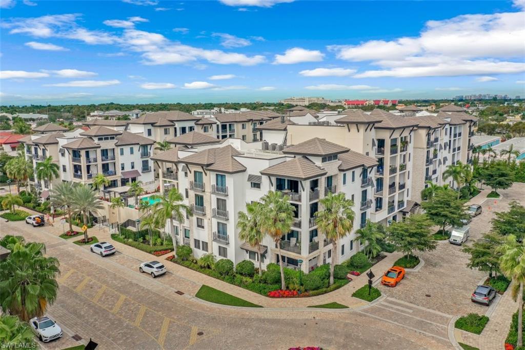 NAPLES SQUARE - Residential