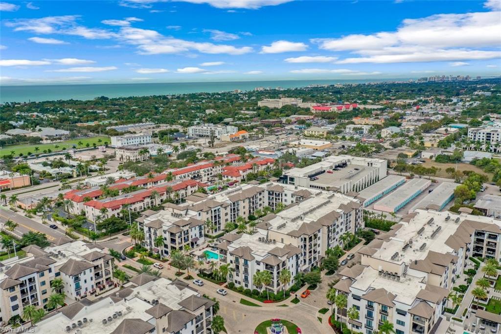 NAPLES SQUARE - Residential