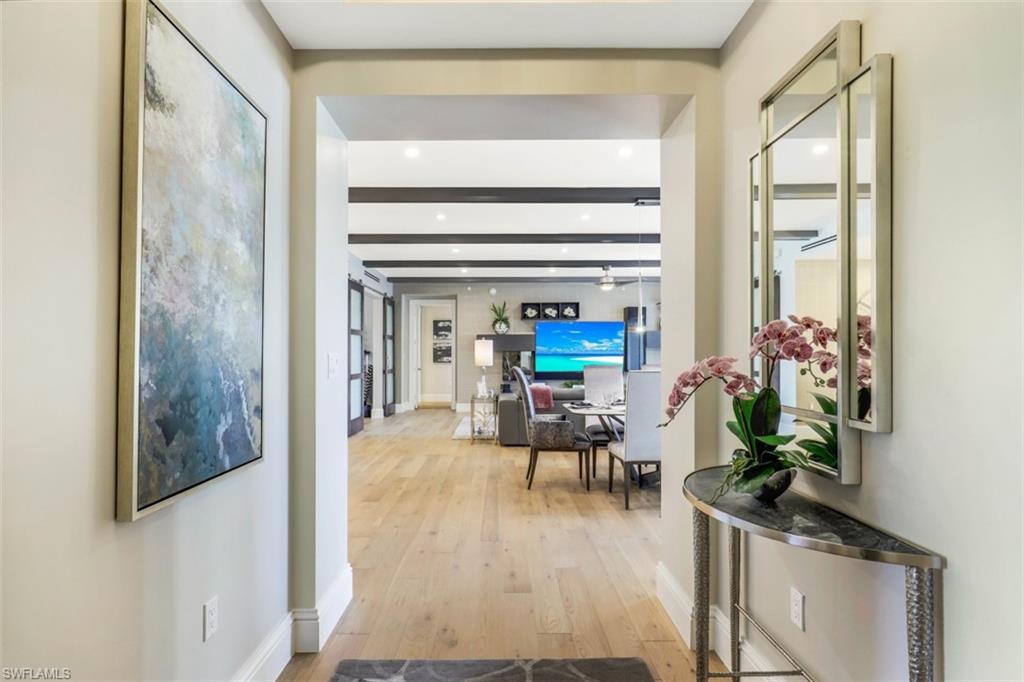 NAPLES SQUARE - Residential