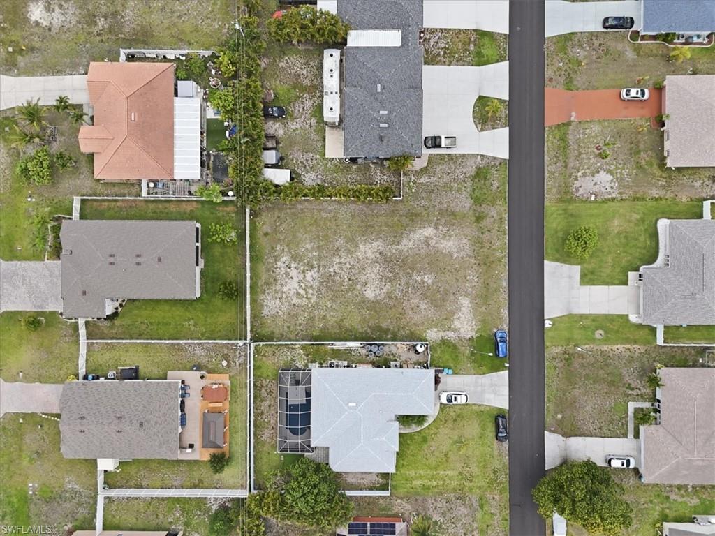 CAPE CORAL - Land