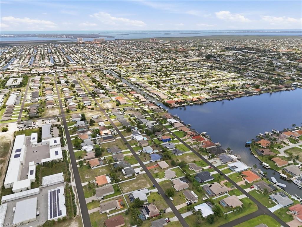CAPE CORAL - Land