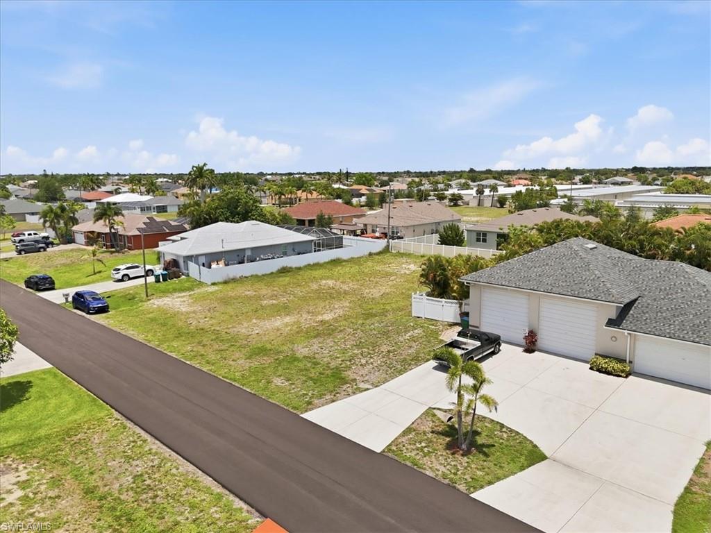 CAPE CORAL - Land