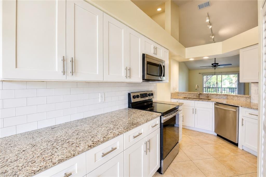 PIPERS POINTE - Residential