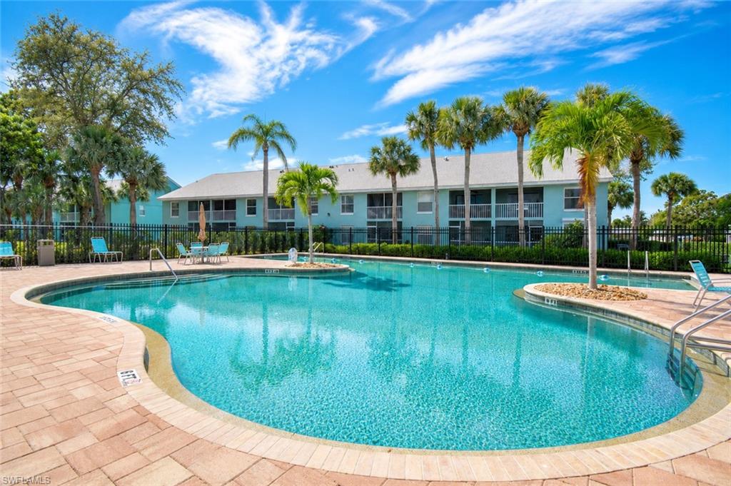 PIPERS POINTE - Residential