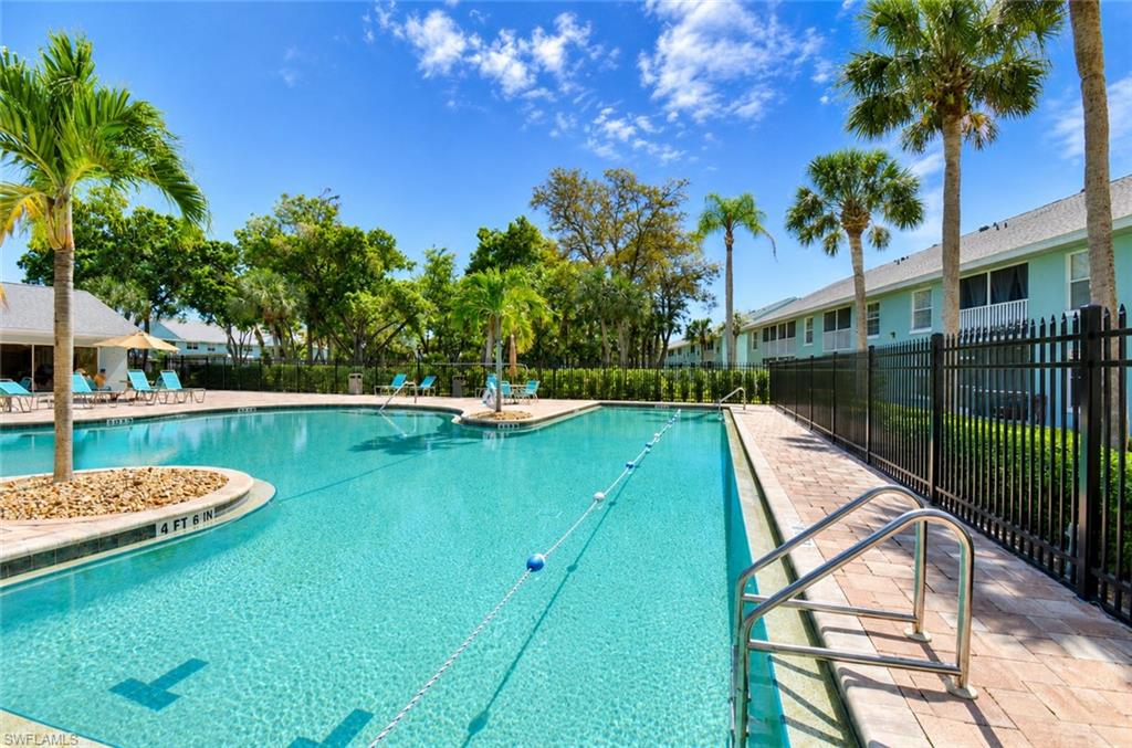 PIPERS POINTE - Residential