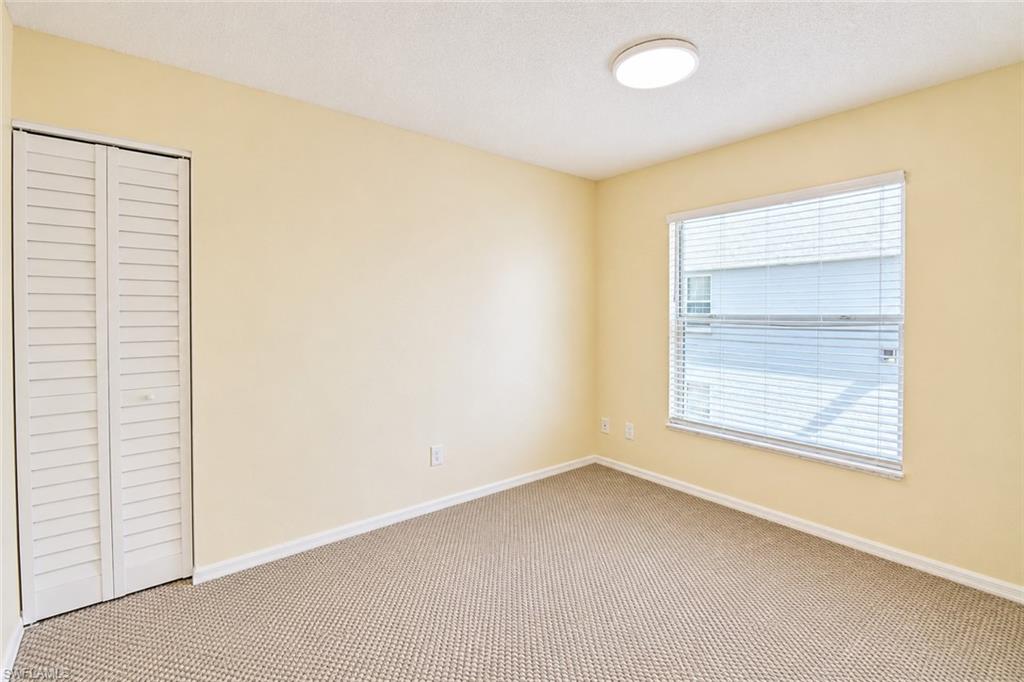 PIPERS POINTE - Residential