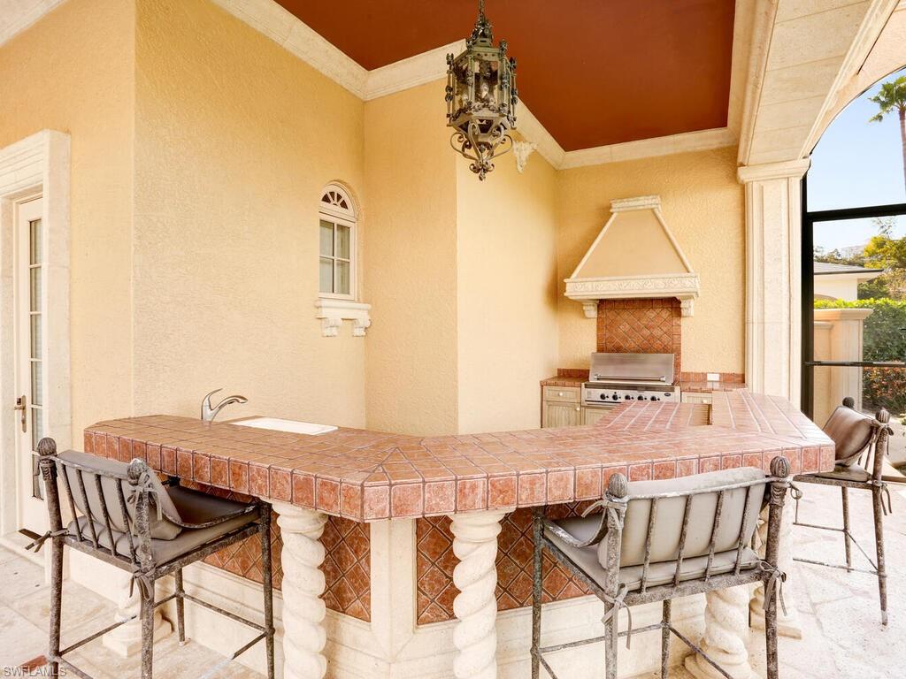 BAY COLONY SHORES - Residential