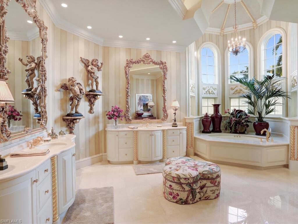 BAY COLONY SHORES - Residential