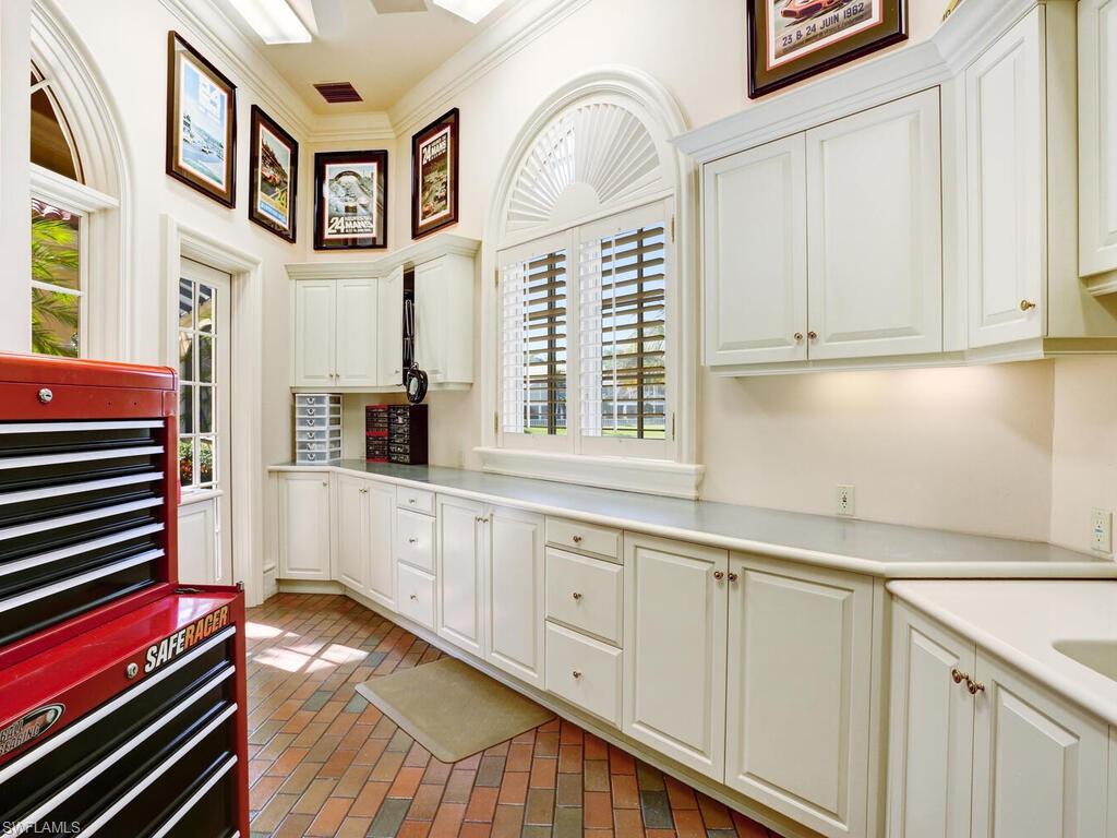 BAY COLONY SHORES - Residential