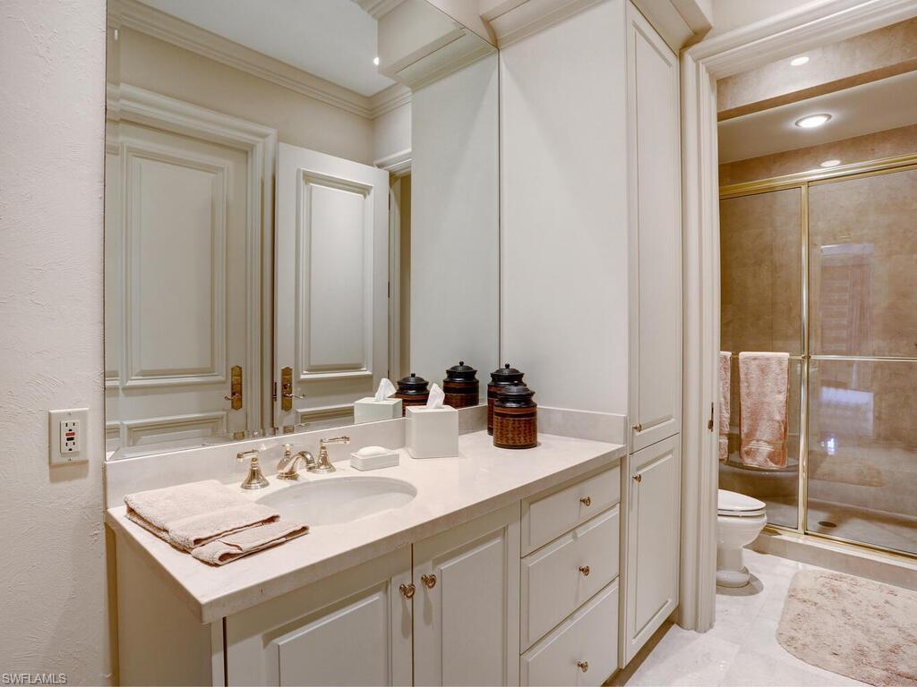 BAY COLONY SHORES - Residential