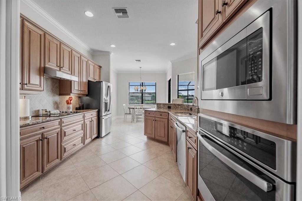 REFLECTION ISLES - Residential