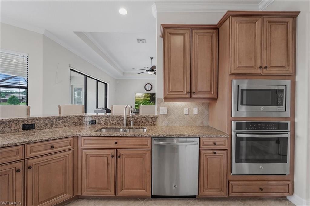 REFLECTION ISLES - Residential