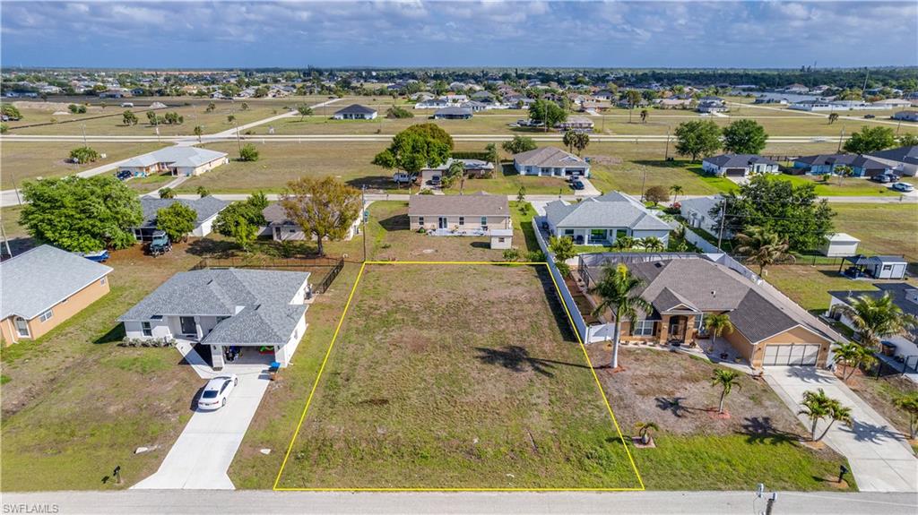 CAPE CORAL - Land