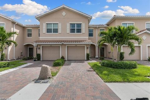 Townhouse in NAPLES FL 2748 Blossom WAY.jpg