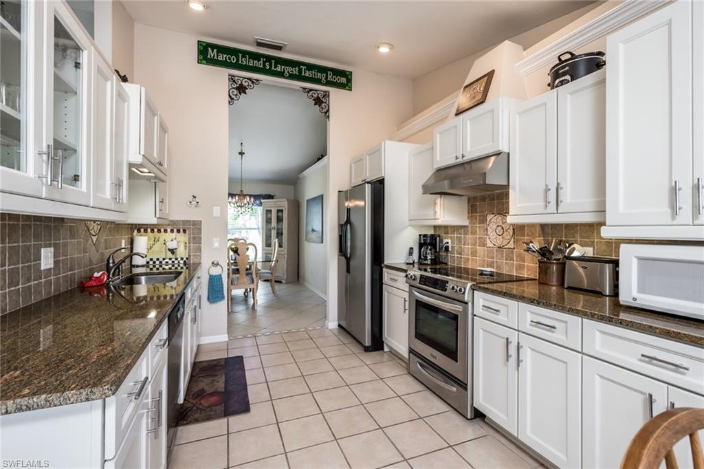 MARCO BEACH - Residential