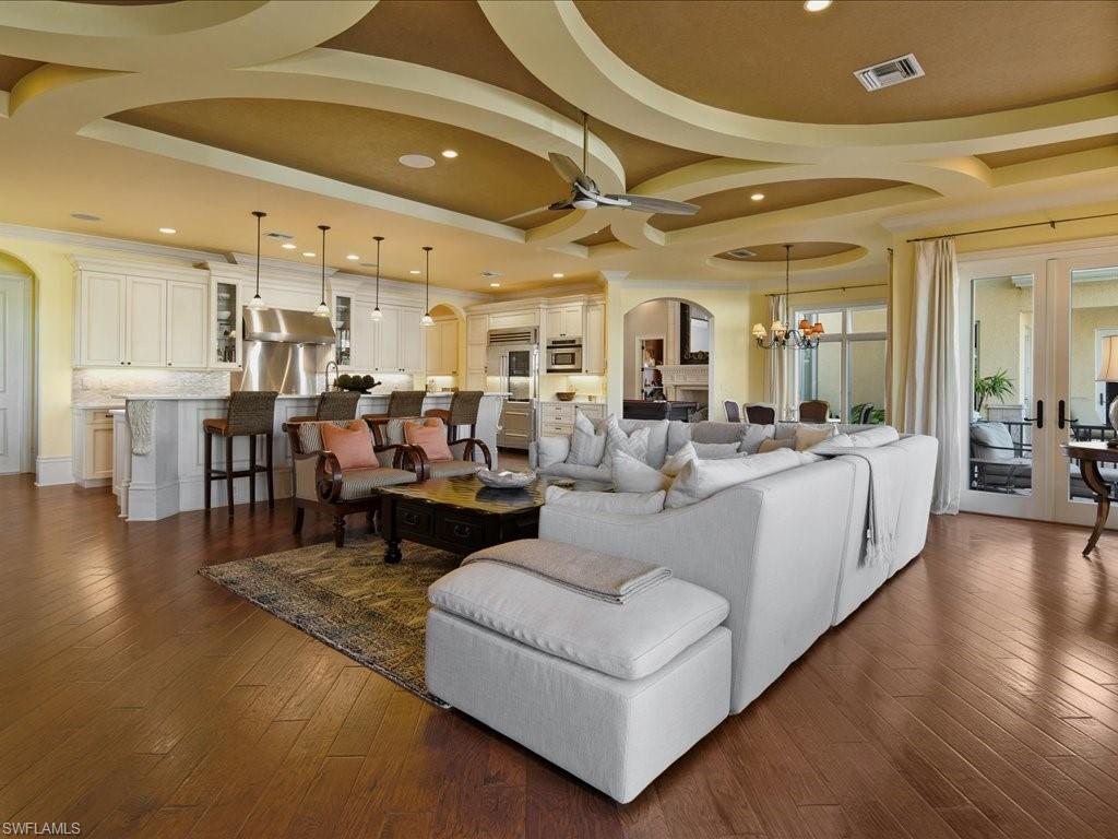 ROYAL HARBOR - Residential