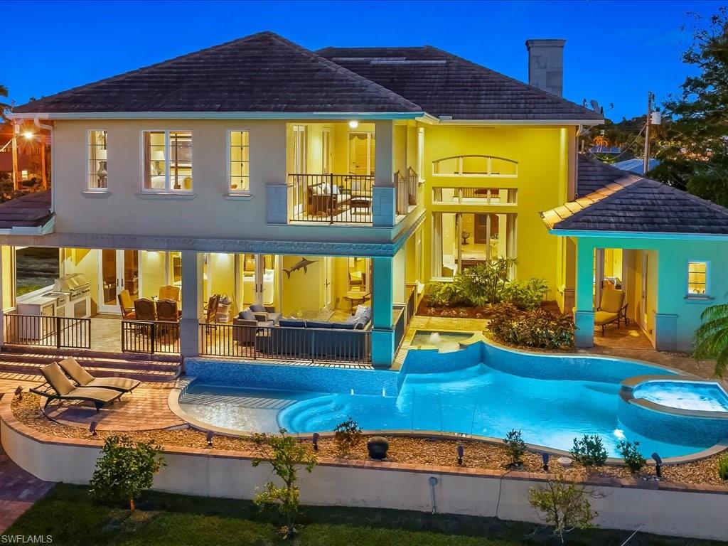1550 Mullet LN