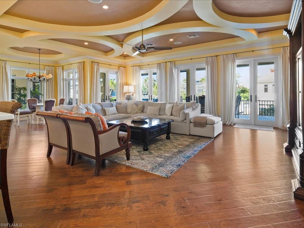 ROYAL HARBOR - Residential