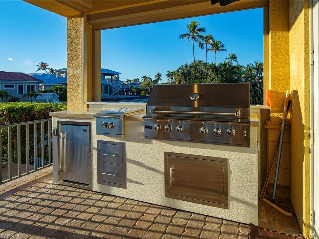 ROYAL HARBOR - Residential