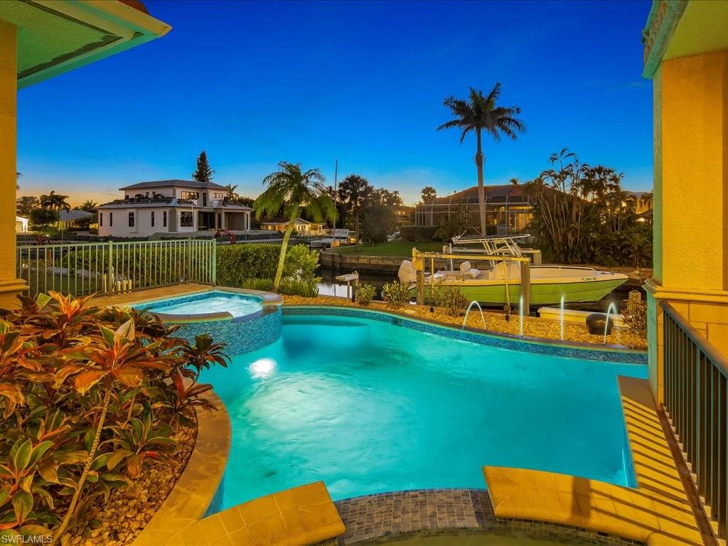 ROYAL HARBOR - Residential