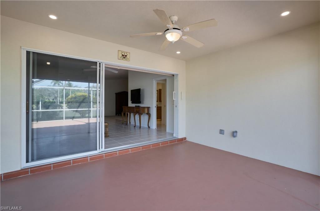 VILLAGE WALK - Residential