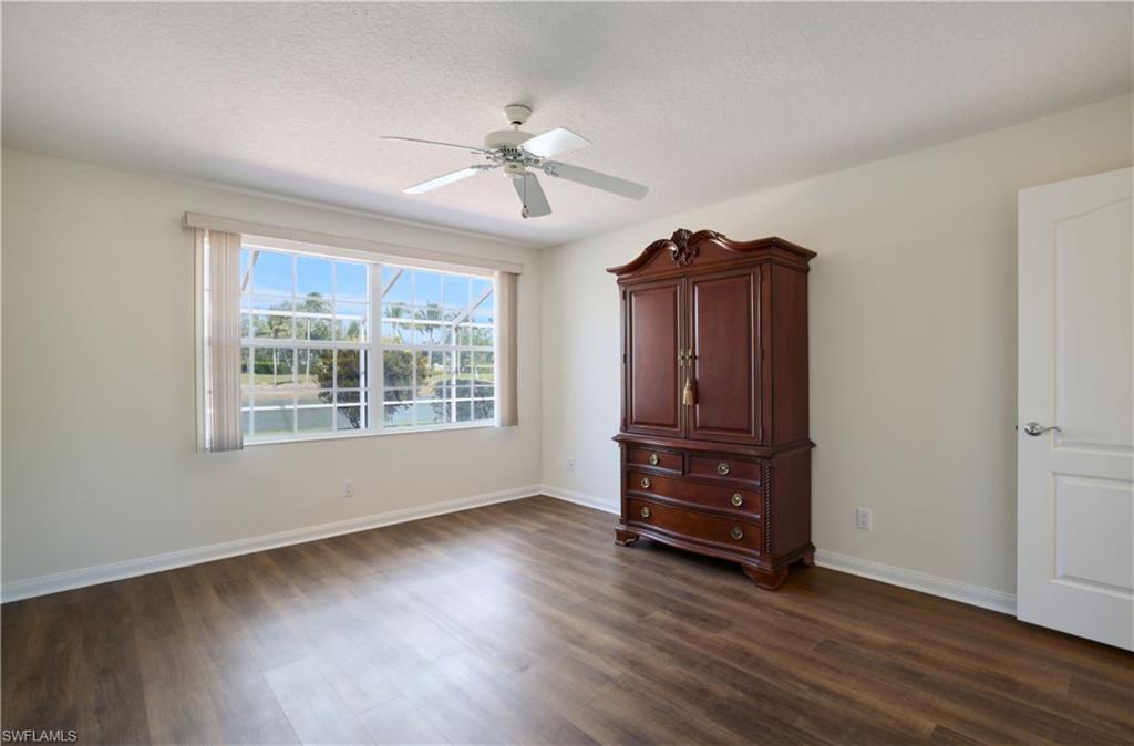 VILLAGE WALK - Residential