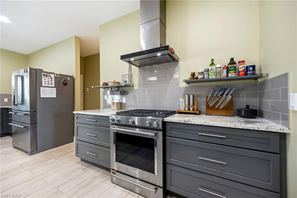 PALM TREE HARBORS - Residential