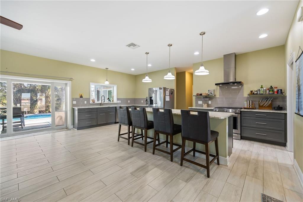 PALM TREE HARBORS - Residential