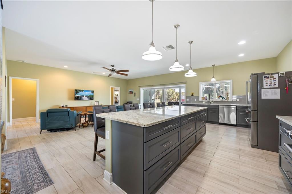 PALM TREE HARBORS - Residential