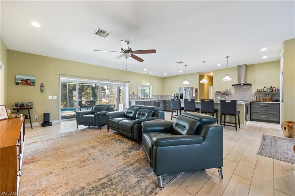 PALM TREE HARBORS - Residential