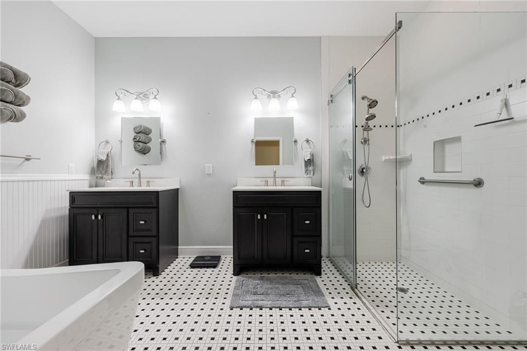 PALM TREE HARBORS - Residential