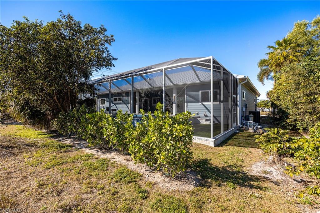 PALM TREE HARBORS - Residential